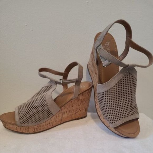 franco sarto canyon wedge